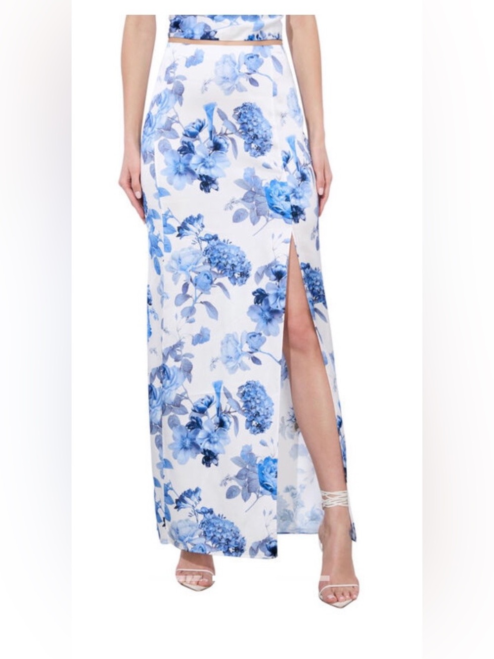 Alice + Olivia White Maxi Skirt with Blue Floral Print and Side Slit
